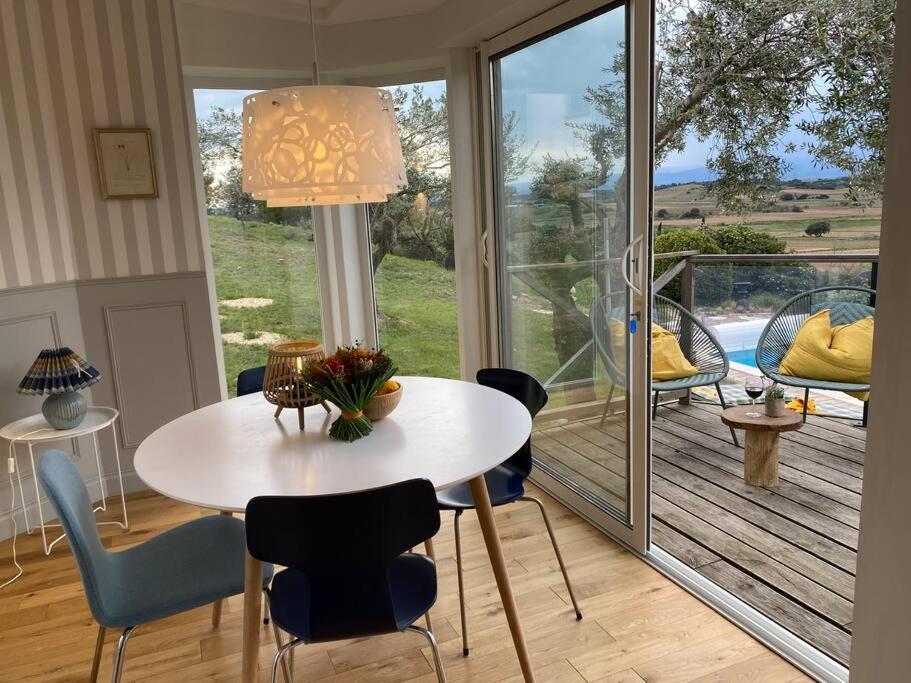 Neuve Romantique Ferienhaus Montbrun-des-Corbières